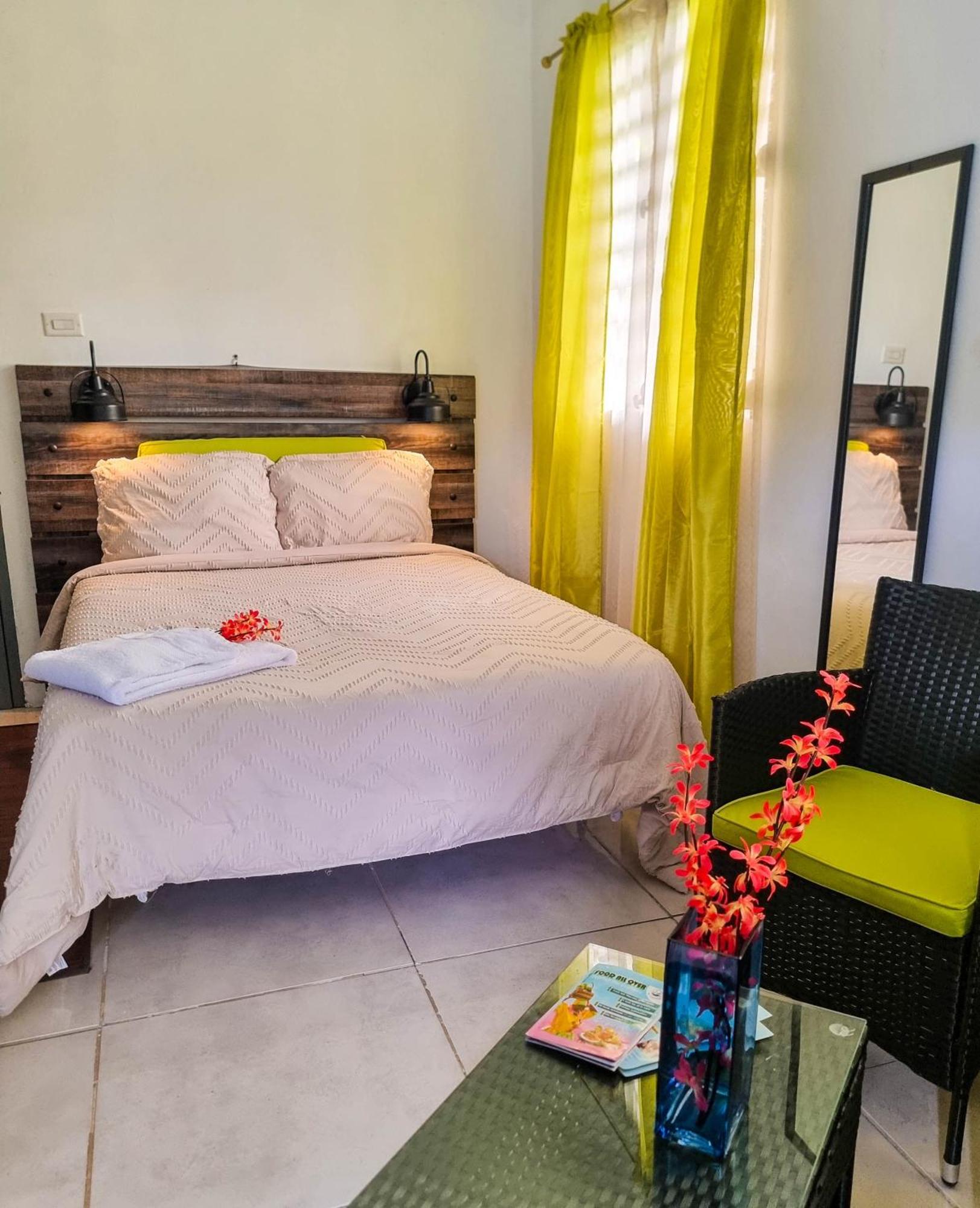 Cattleya Flor Hotel Oranjestad  Exterior foto